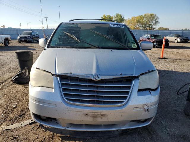 2A4RR5D16AR282739 - 2010 CHRYSLER TOWN & COU TOURING ვერცხლისფერი ფოტო 5