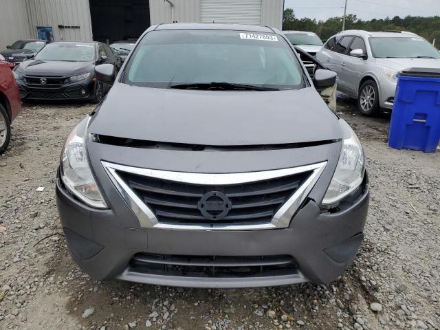 3N1CN7APXKL806309 - 2019 NISSAN VERSA S GRAY photo 5