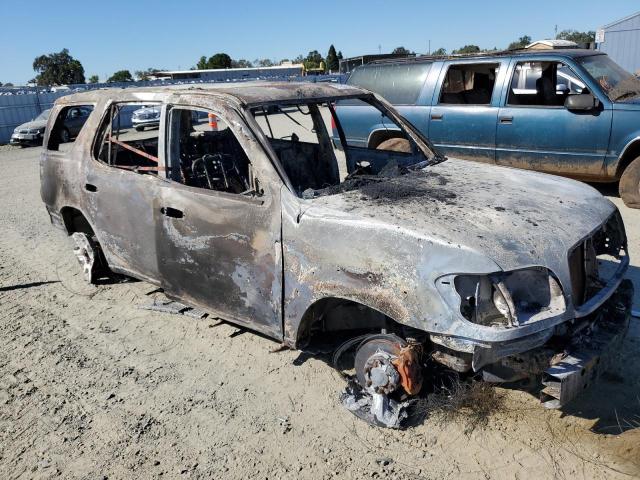 5TDBT44A62S097862 - 2002 TOYOTA SEQUOIA SR5 BURN photo 4