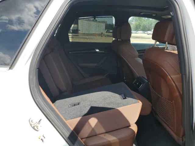 WA1BNAFY6J2211684 - 2018 AUDI Q5 PREMIUM PLUS WHITE photo 11