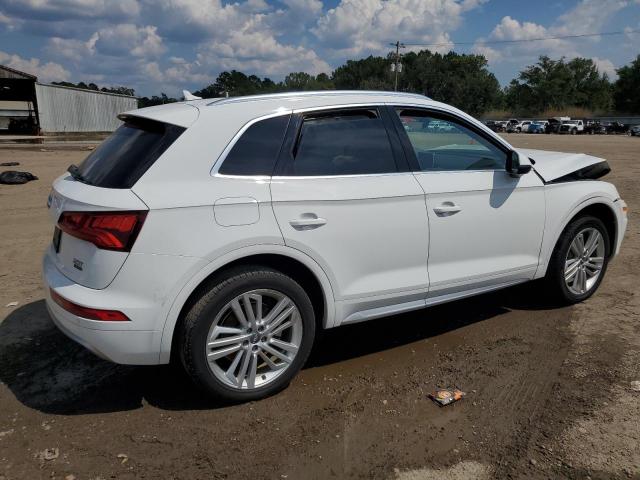 WA1BNAFY6J2211684 - 2018 AUDI Q5 PREMIUM PLUS WHITE photo 3