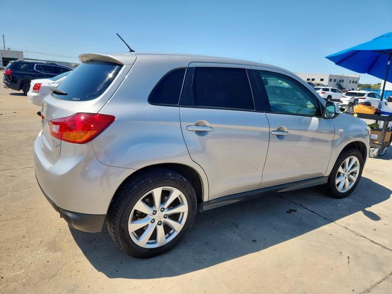 4A4AR3AU1FE038290 - 2015 MITSUBISHI OUTLANDER ES SILVER photo 3