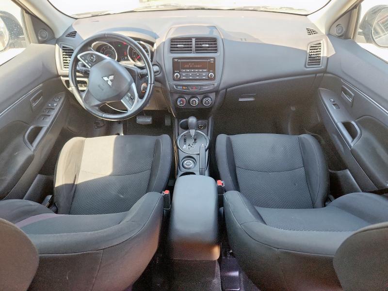 4A4AR3AU1FE038290 - 2015 MITSUBISHI OUTLANDER ES SILVER photo 8