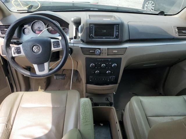 2V4RW3DG0BR805140 - 2011 VOLKSWAGEN ROUTAN SE WHITE photo 8