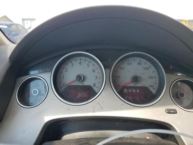 2V4RW3DG0BR805140 - 2011 VOLKSWAGEN ROUTAN SE WHITE photo 9