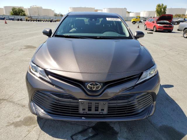 JTNB11HK1J3000201 - 2018 TOYOTA CAMRY L BROWN photo 5