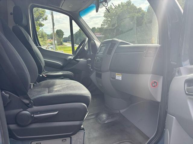 WD3PE7CD4JP631084 - 2018 MERCEDES-BENZ SPRINTER 2500 Niebieski zdjęcie 5