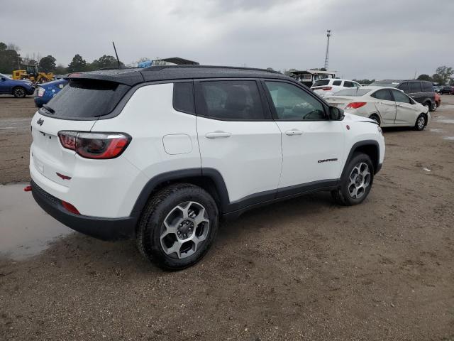 3C4NJDDB1NT186714 - 2022 JEEP COMPASS TRAILHAWK WHITE photo 3