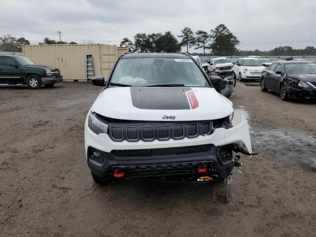 3C4NJDDB1NT186714 - 2022 JEEP COMPASS TRAILHAWK WHITE photo 5