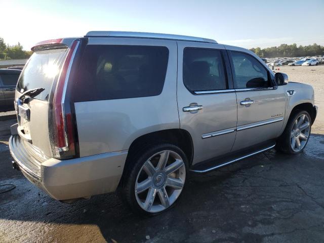 1GYEC63817R257752 - 2007 CADILLAC ESCALADE LUXURY BEIGE photo 3