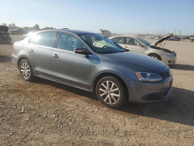 3VWDP7AJ3DM439416 - 2013 VOLKSWAGEN JETTA SE GRAY photo 4
