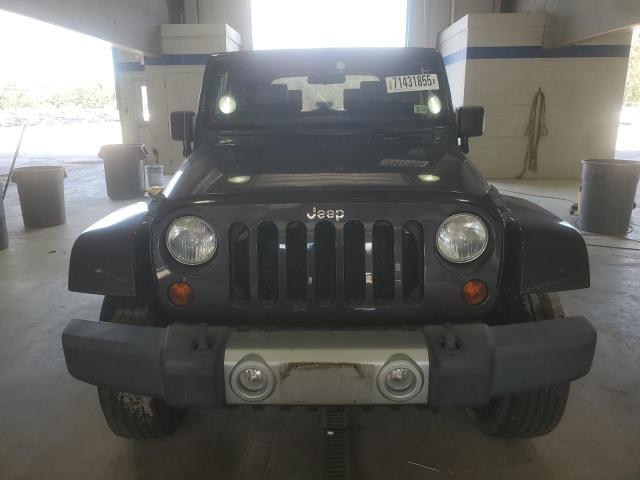 1J4AA5D15AL125149 - 2010 JEEP WRANGLER SAHARA Qara foto 5