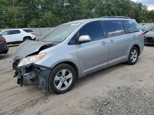 2013 TOYOTA SIENNA LE, 