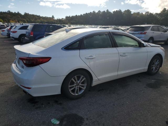 5NPE24AF3FH108411 - 2015 HYUNDAI SONATA SE WHITE photo 3