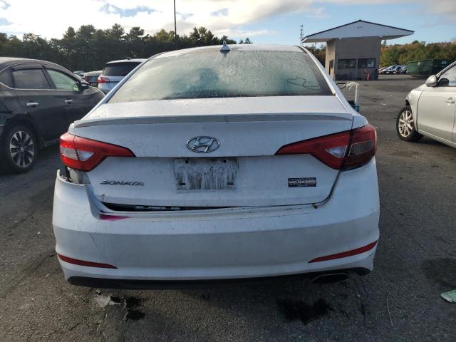 5NPE24AF3FH108411 - 2015 HYUNDAI SONATA SE WHITE photo 6