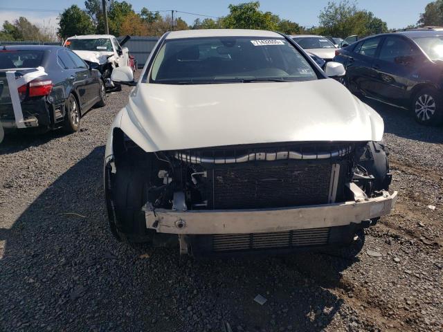 SJKCH5CP4JA045950 - 2018 INFINITI QX30 BASE Սպիտակ լուսանկար 5