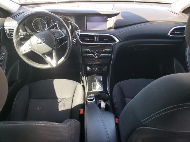 SJKCH5CP4JA045950 - 2018 INFINITI QX30 BASE Սպիտակ լուսանկար 8