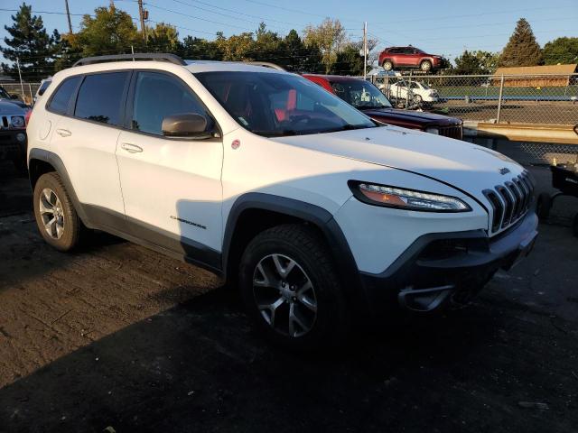 1C4PJMBS8FW576586 - 2015 JEEP CHEROKEE TRAILHAWK WHITE photo 4