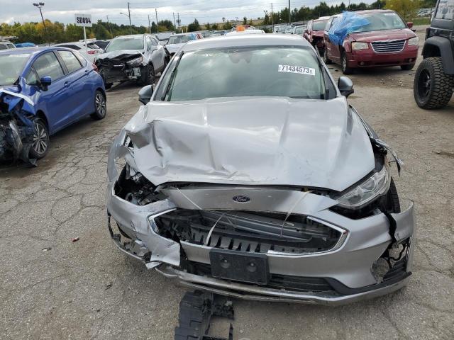 3FA6P0LU5LR183166 - 2020 FORD FUSION SE SILVER photo 5