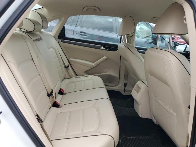 1VWDT7A3XHC026820 - 2017 VOLKSWAGEN PASSAT R-LINE Սպիտակ լուսանկար 10