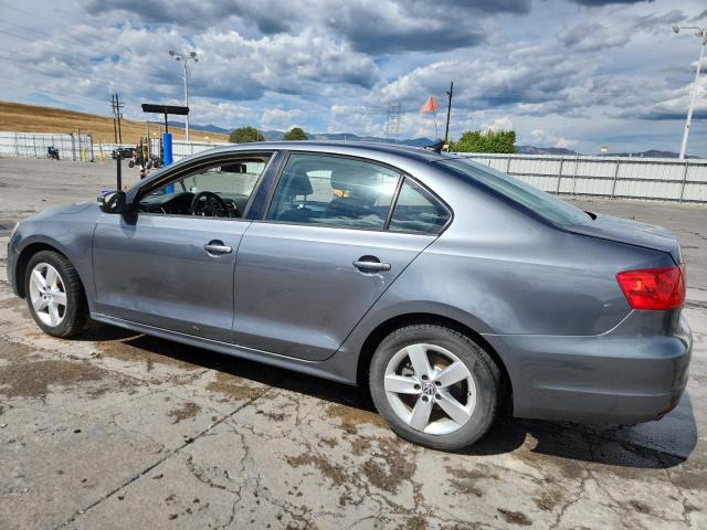 3VWLL7AJ5CM312298 - 2012 VOLKSWAGEN JETTA TDI GRAY photo 2