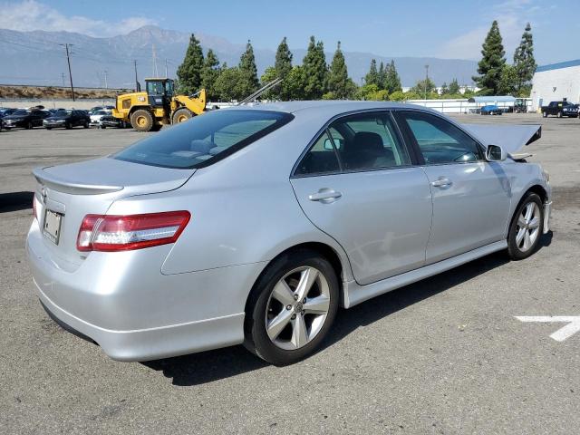 4T1BK3EK9AU113157 - 2010 TOYOTA CAMRY SE SILVER photo 3