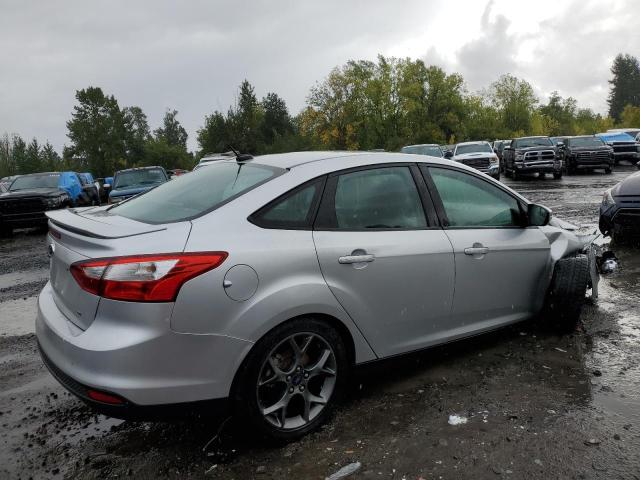 1FADP3F27DL320305 - 2013 FORD FOCUS SE SILVER photo 3