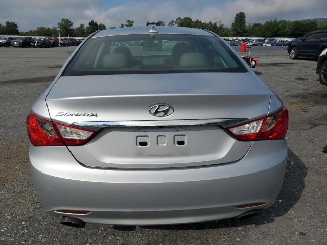 5NPEC4AC5CH364855 - 2012 HYUNDAI SONATA SE 银色 照片 6