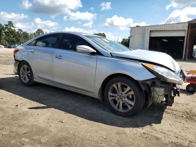 5NPEC4AB6BH303570 - 2011 HYUNDAI SONATA SE GRAY photo 4