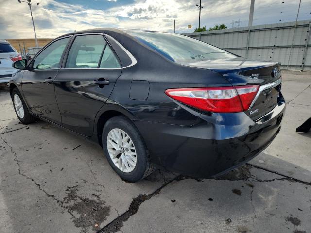 4T1BF1FK5GU611047 - 2016 TOYOTA CAMRY LE შავი ფოტო 2