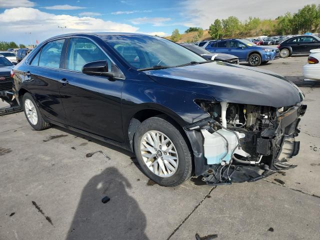 4T1BF1FK5GU611047 - 2016 TOYOTA CAMRY LE შავი ფოტო 4