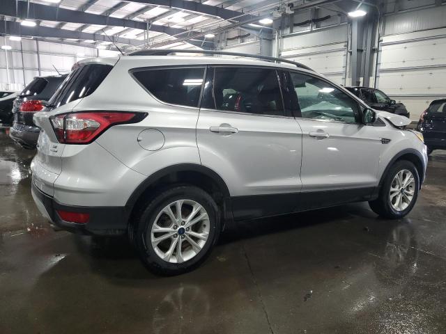 1FMCU9GD6JUC40402 - 2018 FORD ESCAPE SE SILVER photo 3