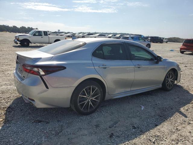4T1G11AKXRU889778 - 2024 TOYOTA CAMRY SE NIGHT SHADE SILVER photo 3