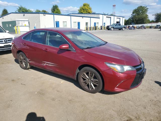 4T1BF1FK9HU772812 - 2017 TOYOTA CAMRY LE წითელი ფოტო 4