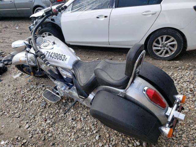 JH2SC6672DK300289 - 2013 HONDA VT1300 CT SILVER photo 3