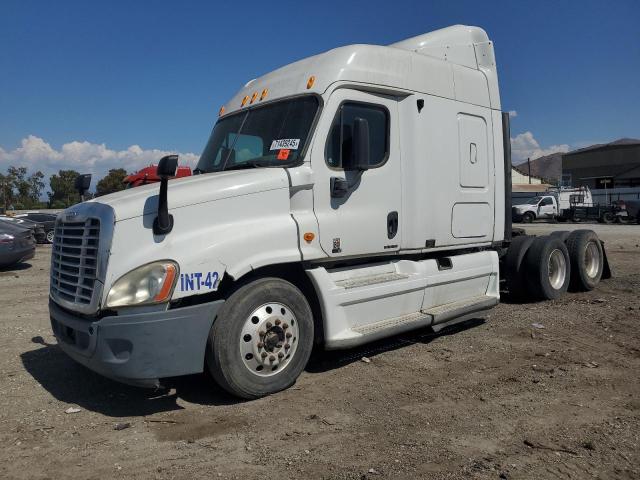 1FUJGLDRXBSBA9560 - 2011 FREIGHTLINER CASCADIA 1 白色 照片 2