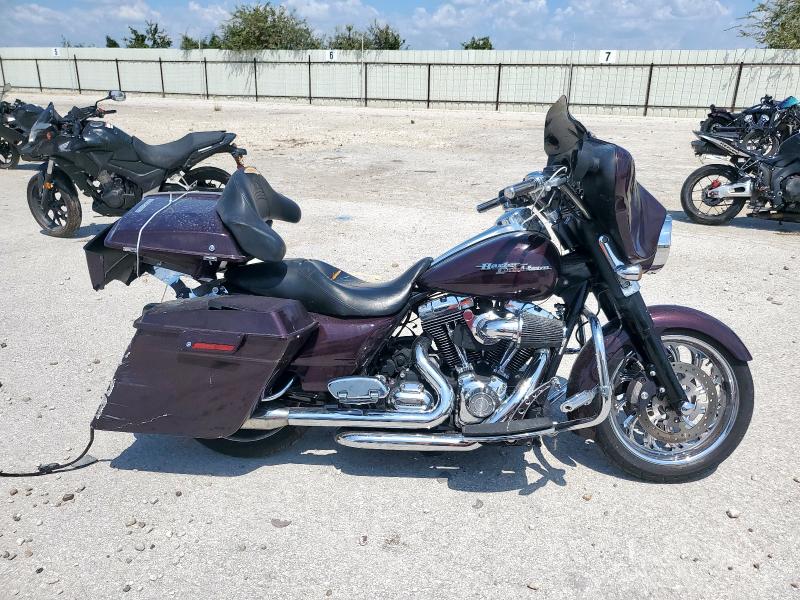2009 HARLEY-DAVIDSON FLHX, 