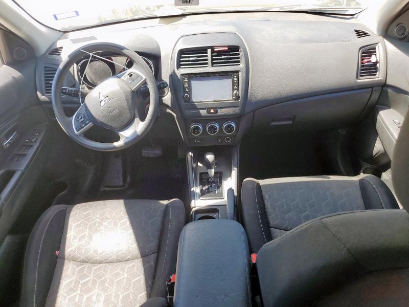 JA4AR3AU6LU025375 - 2020 MITSUBISHI OUTLANDER ES SILVER photo 8