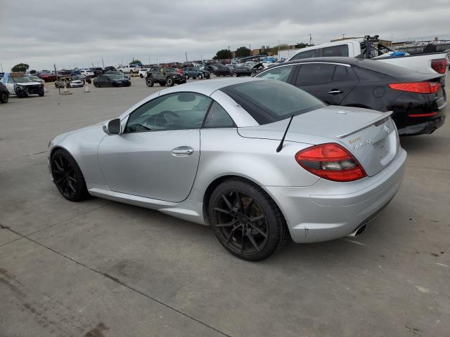 WDBWK5EA0AF232128 - 2010 MERCEDES-BENZ SLK 300 SILVER photo 2