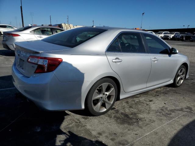 4T1BK1FK1CU008358 - 2012 TOYOTA CAMRY SE ვერცხლისფერი ფოტო 3