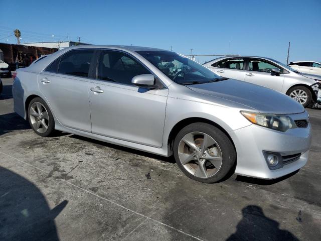 4T1BK1FK1CU008358 - 2012 TOYOTA CAMRY SE ვერცხლისფერი ფოტო 4