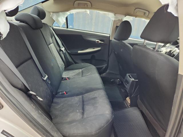 1NXBU4EEXAZ259805 - 2010 TOYOTA COROLLA BASE ვერცხლისფერი ფოტო 10