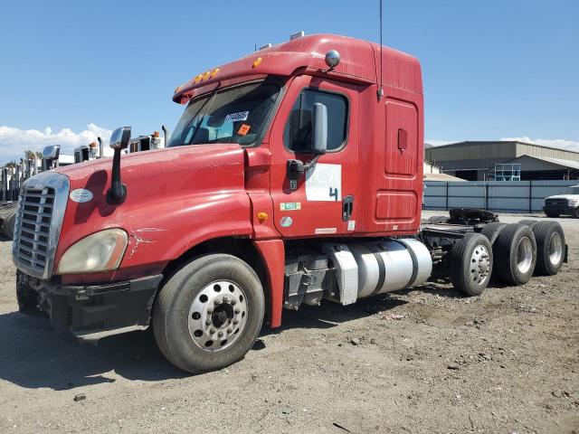 1FUNGLDR0DSFD1292 - 2013 FREIGHTLINER CASCADIA 1 أحمر صورة 2
