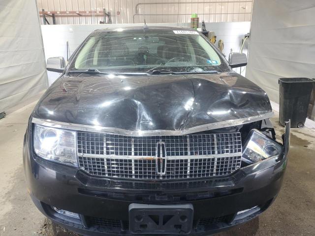 2LMDU88C89BJ07991 - 2009 LINCOLN MKX Schwarz Foto 5