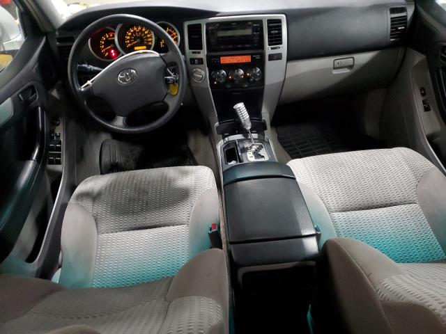 JTEBU14R268075476 - 2006 TOYOTA 4RUNNER SR5 SILVER photo 8