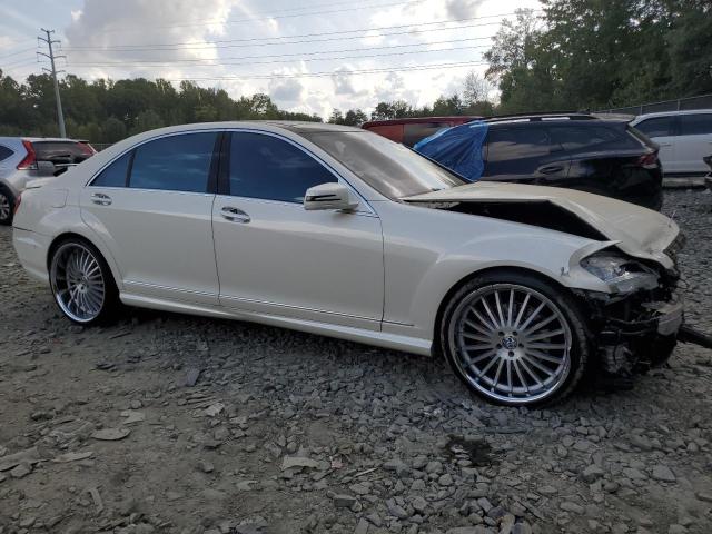 WDDNG7DBXDA498350 - 2013 MERCEDES-BENZ S 550 WHITE photo 4