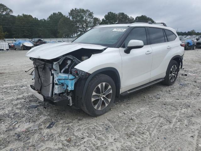 5TDGZRBH2NS163412 - 2022 TOYOTA HIGHLANDER XLE WHITE photo 1