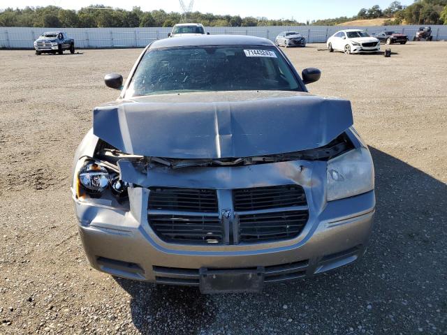 2D4FV48V65H513827 - 2005 DODGE MAGNUM SXT GRAY photo 5