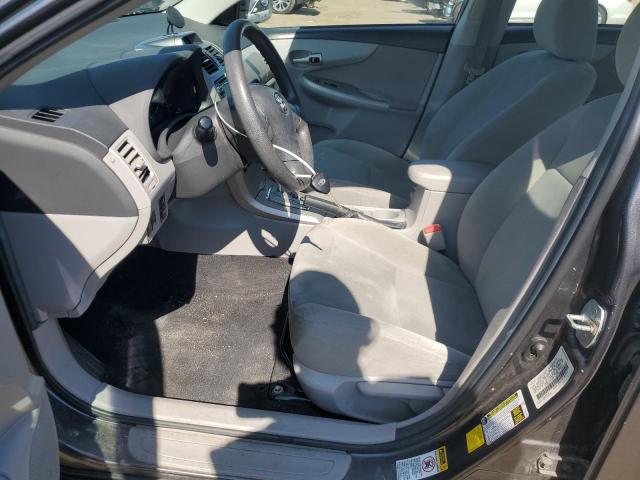 5YFBU4EE9DP142352 - 2013 TOYOTA COROLLA BASE Մոխրագույն լուսանկար 7