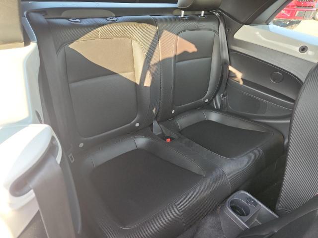 3VW5X7AT5DM816608 - 2013 VOLKSWAGEN BEETLE WHITE photo 10